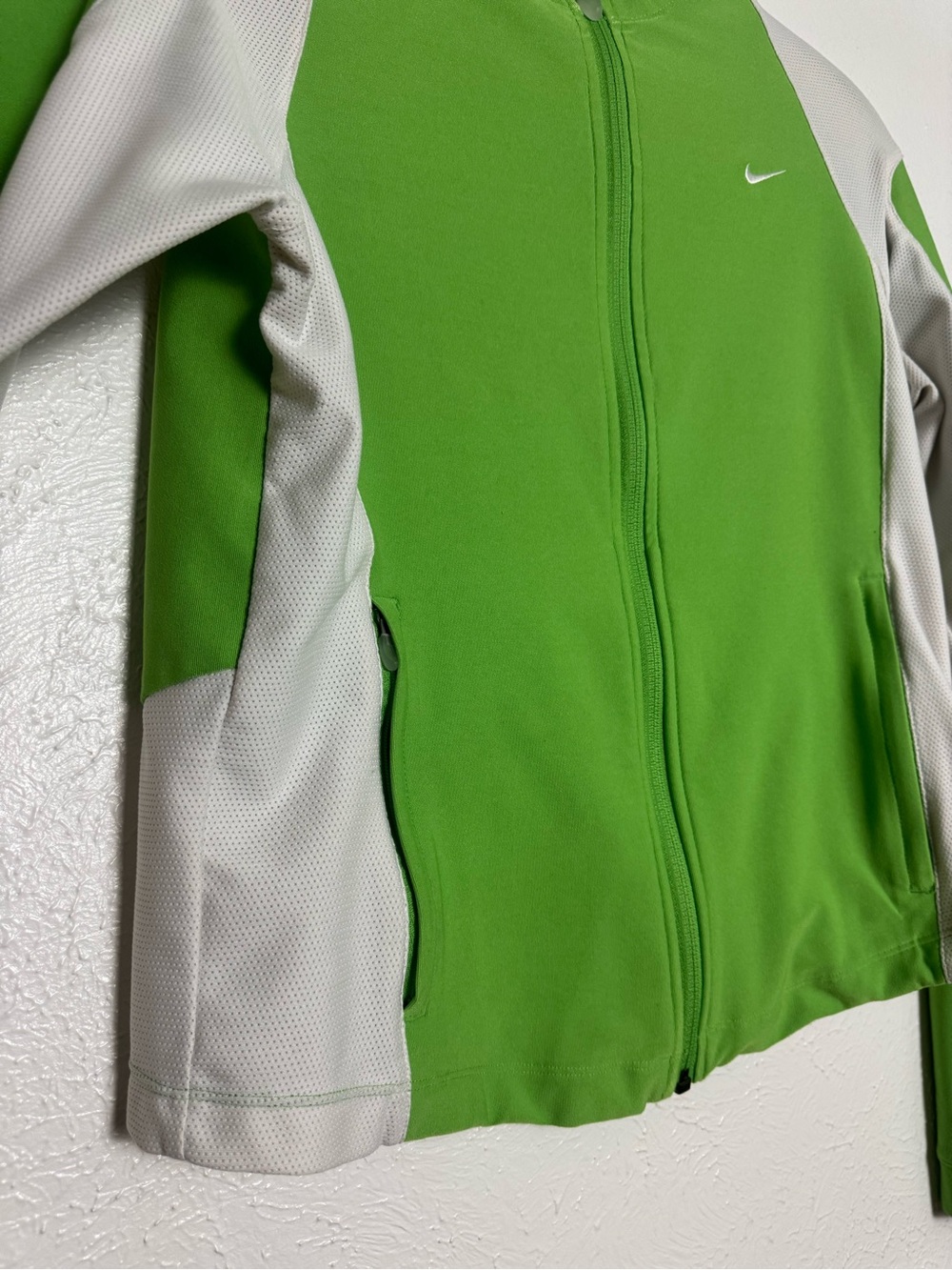 NIKE Bright Green & White Running Jacket - Picture 3 of 9